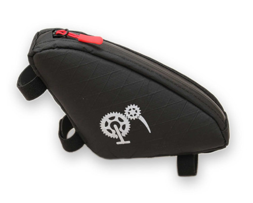 ROBO-KIWI Bikepacking Top Tube Bags - MacGyver Bag XP ROBO-KIWI Bikepacking Top Tube Bags - Macgyver Bag XP - black/red trim